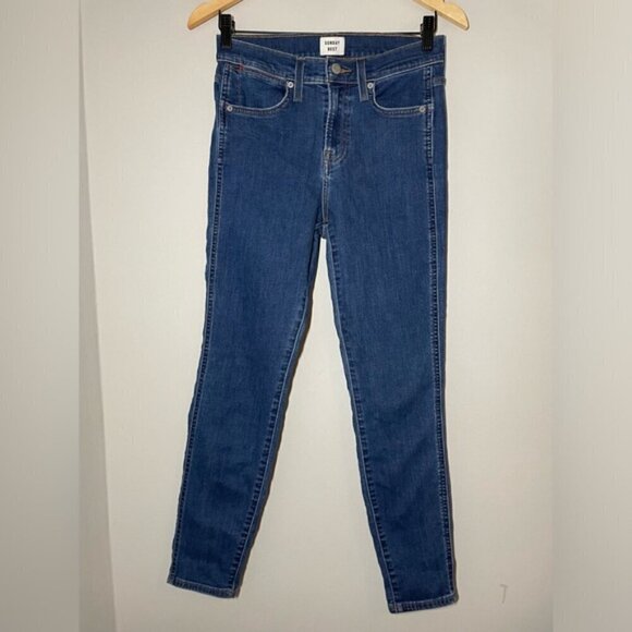 Aritzia Sunday Best Straight Leg Jean size 27 - Picture 2 of 8